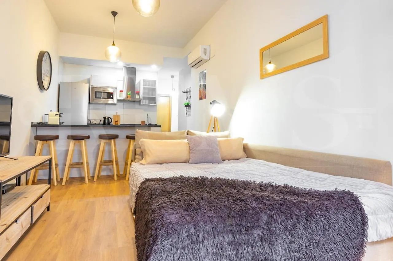 말라가 Cozy Flat With Common Pool & Parking - Center By Rems 아파트 0*,  스페인